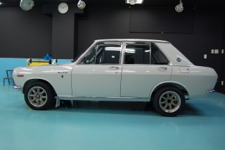 日産サニーガラスコーティング画像