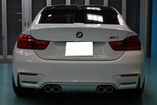 BMWM4クーペガラスコーティング画像